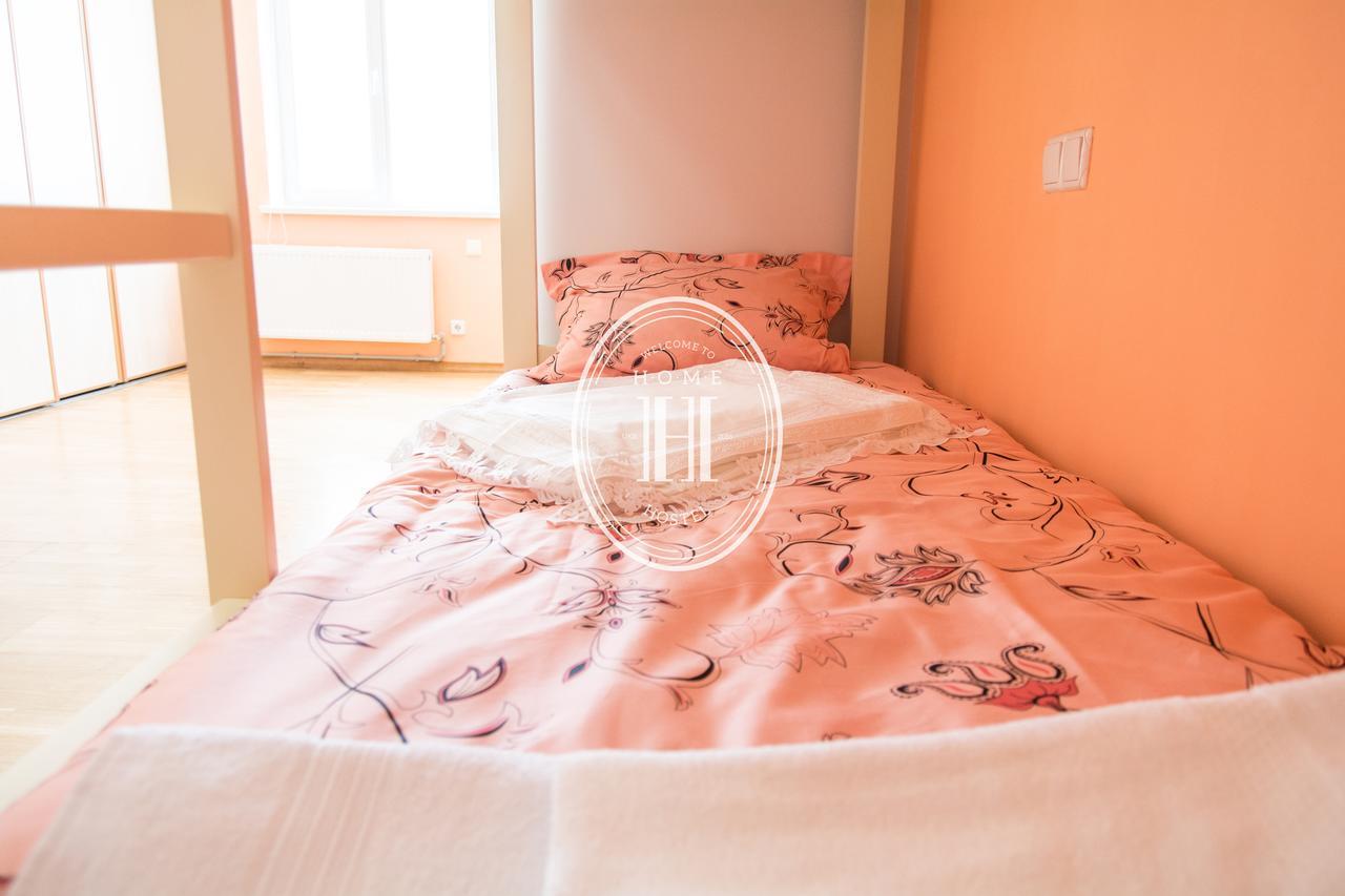 Hostel Home Kiev Bagian luar foto