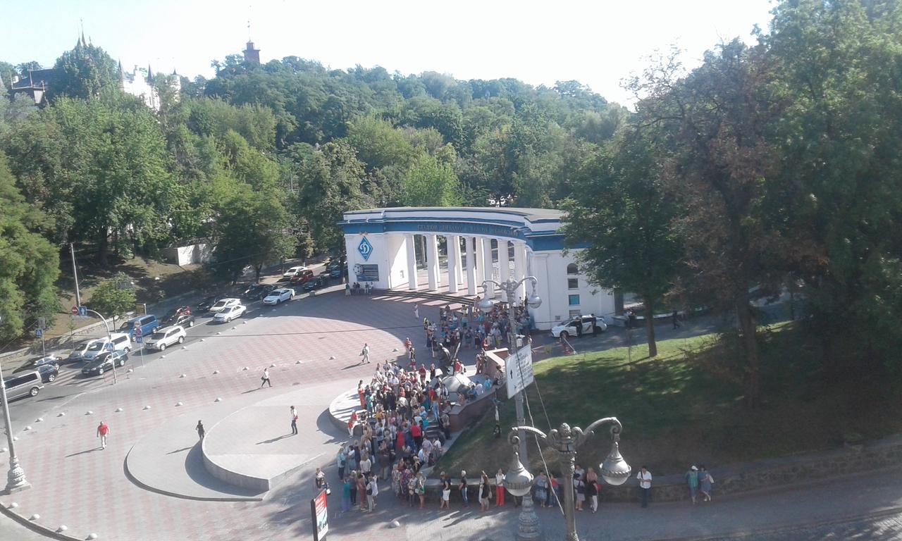 Hostel Home Kiev Bagian luar foto